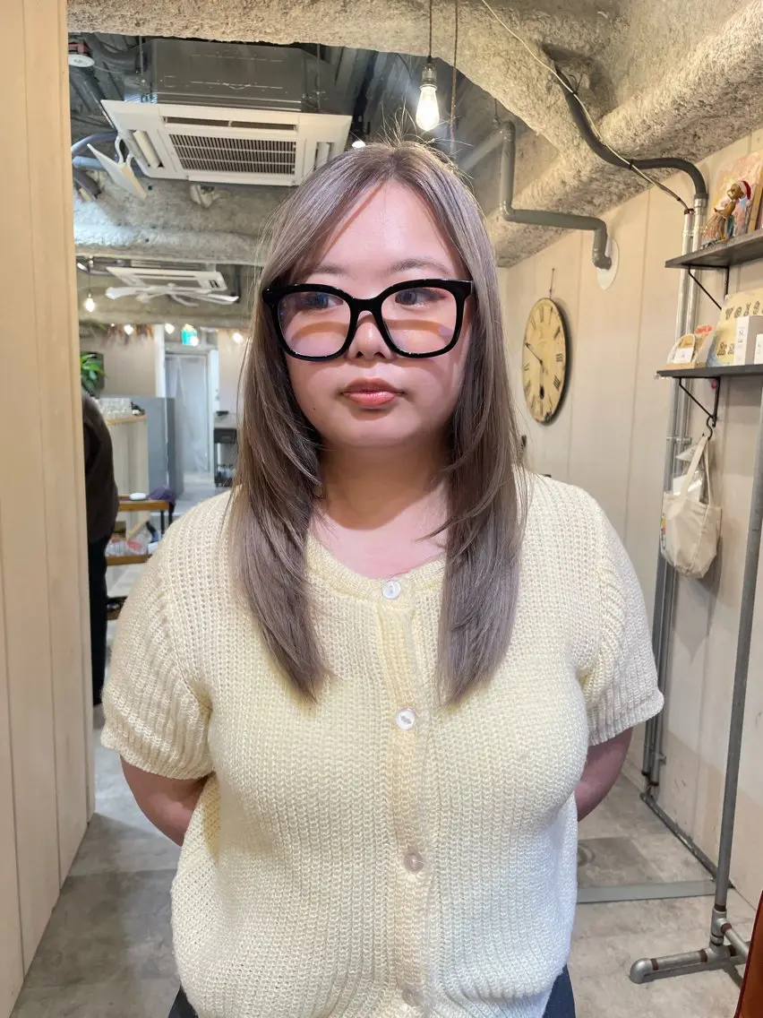 ロング カラー ベージュカラー ブリーチ ケアブリーチ カット ヘアカラー トリートメント 狩野 羅夢のヘアスタイル