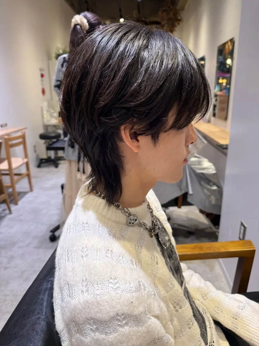 ショート メンズ センターパート ダウンパーマ フェザーパーマ メンズハイライト メンズ韓国風 藤崎百道メンズカット Zina/森井唯央のヘアスタイル
