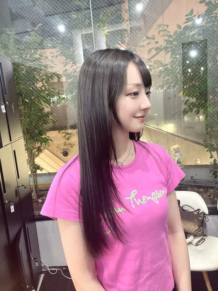 ロング カラー ブリーチ グレージュ ヘアカラー 🩵ハイトーン/ レイヤーYUZU🩵のヘアスタイル