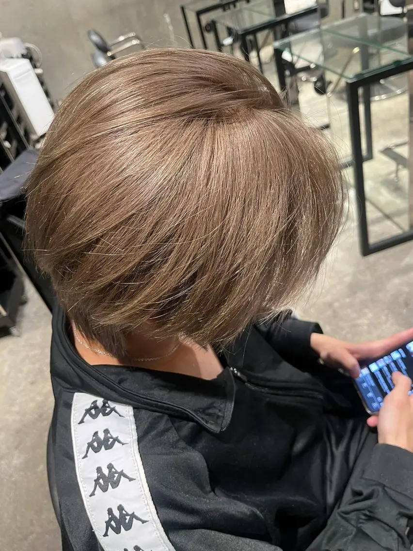 ショート カラー ブラウンカラー グレージュ ミルクティーグレージュ 🌼かとう なぎさ🌼のヘアスタイル