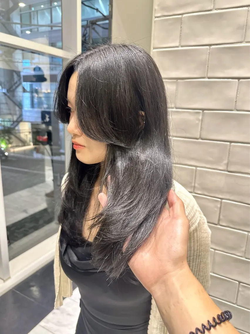 ロング カラー ブリーチ グレージュ ブリーチなしカラー カット ヘアカラー トリートメント 矢野 晃平のヘアスタイル