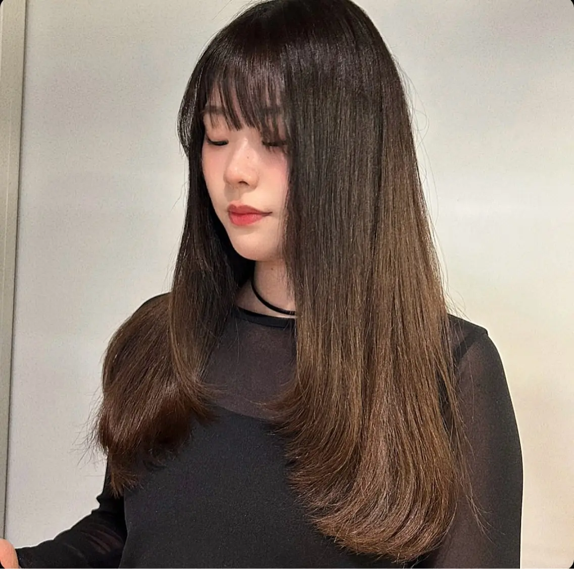 ロング レイヤーカット ERIKA YAMAMOTOのヘアスタイル