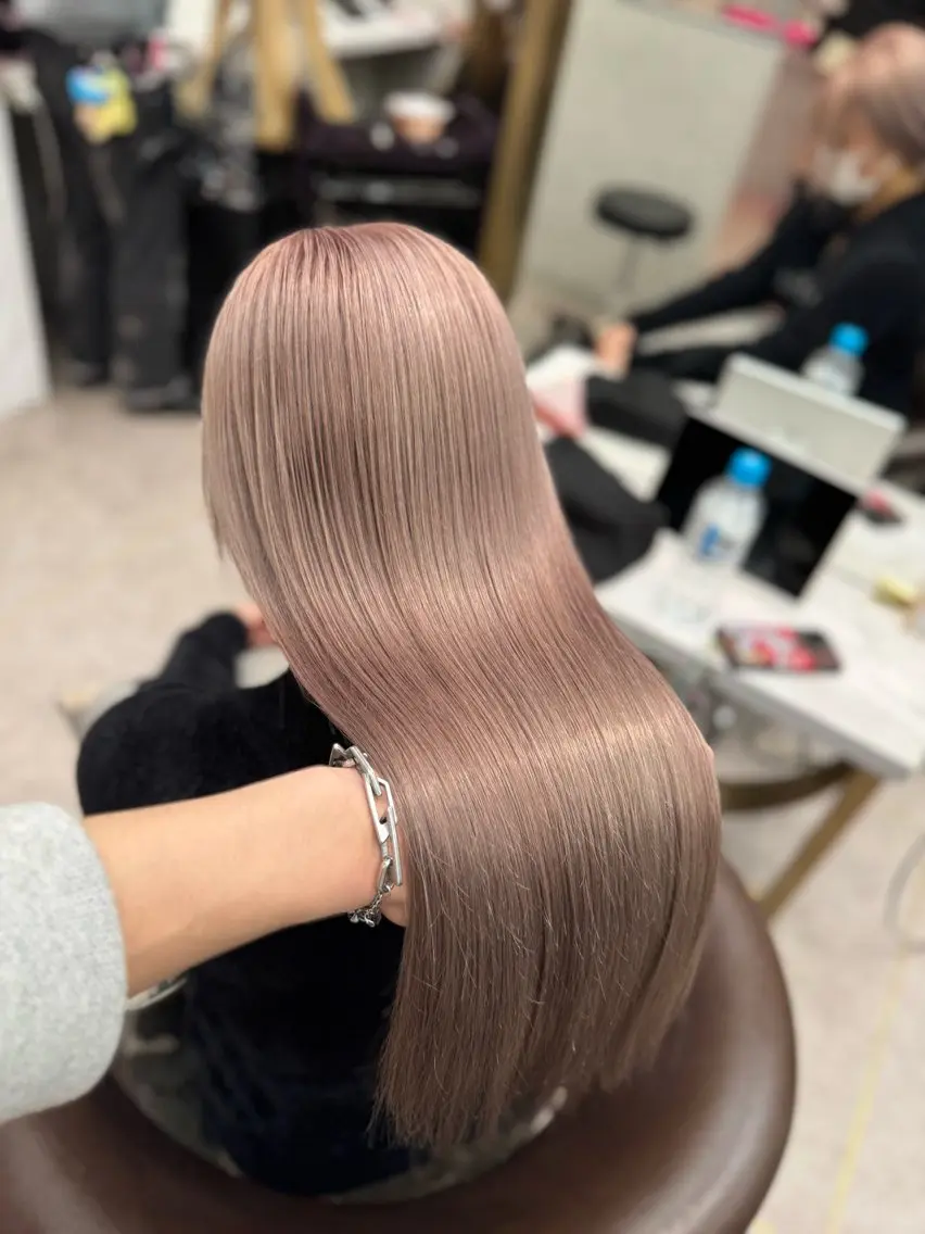 ロング 縮毛矯正 ヘアカラー 璃 音のヘアスタイル