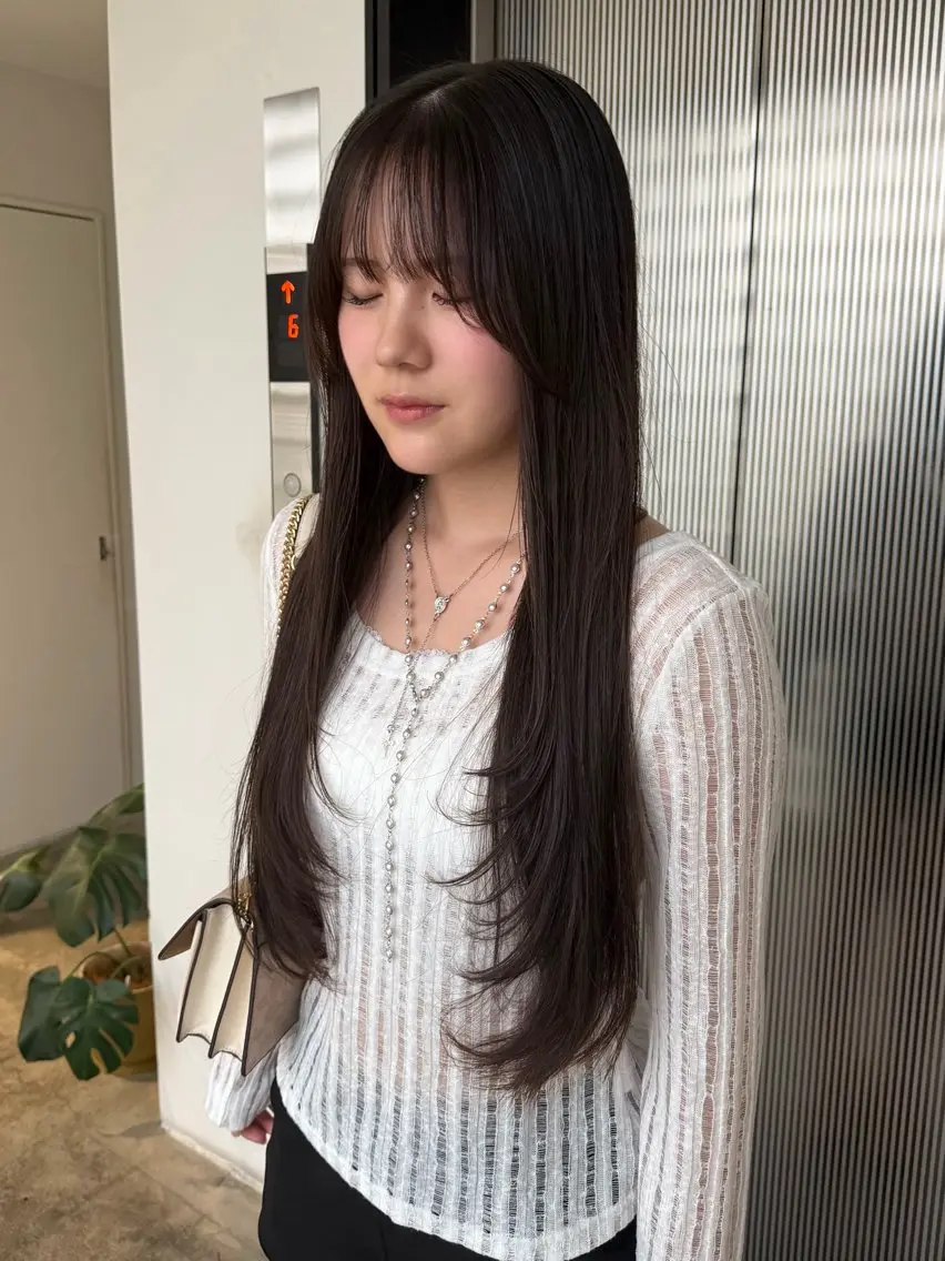 ロング レイヤーカット ローレイヤー カット 透明感カラー /sayakaのヘアスタイル