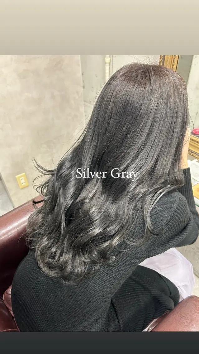 セミロング カラー ブリーチ シルバー ヘアカラー Rin♡透明感ピンク 🎀白肌ラベンダーのヘアスタイル