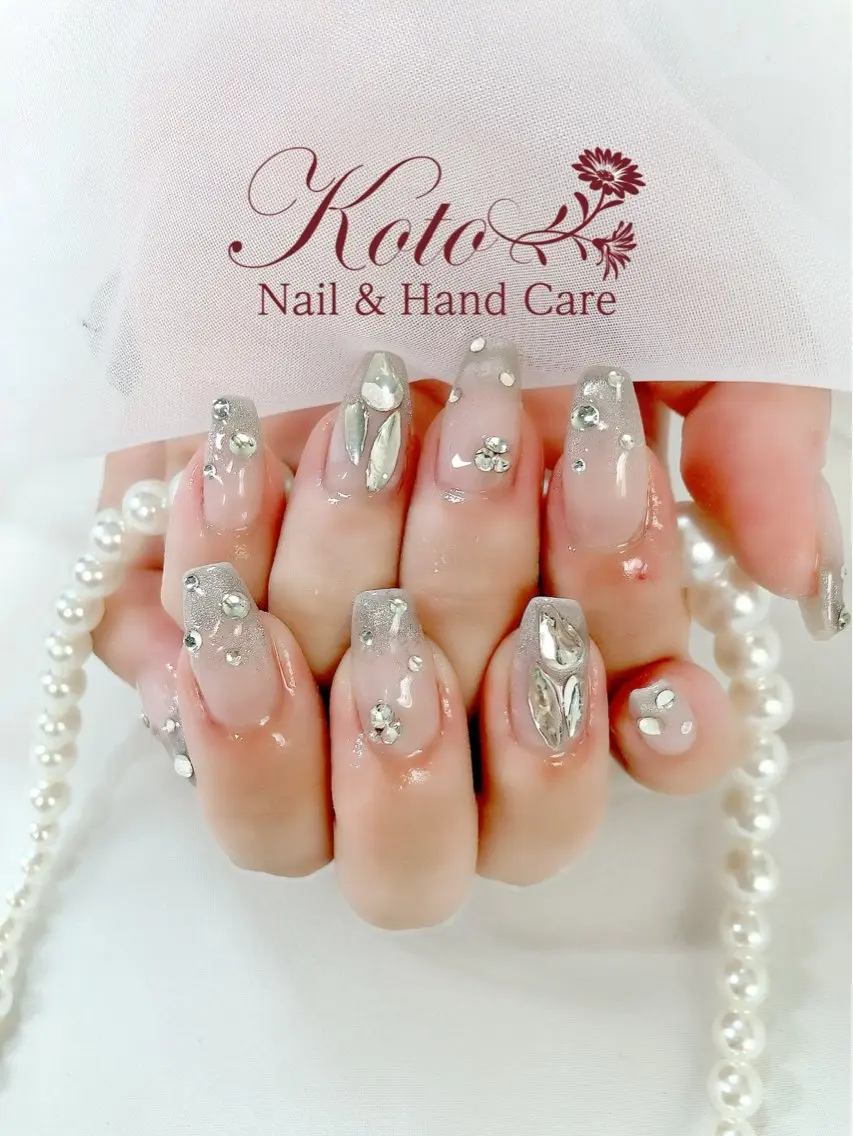 ネイル 長さ出し ジェルネイル マグネットネイル 持ち込み ニュアンスネイル ハンドネイル Nail Salon KOTOのネイルデザイン