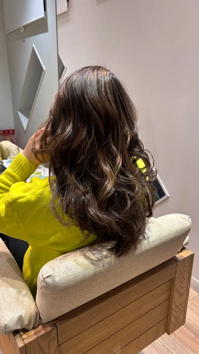 ロング カラー デザインカラー ハイライトカラー ハイライト miyu 🫧のヘアスタイル