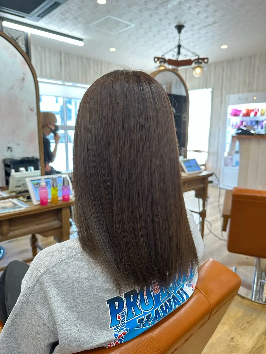 セミロング カラー ヘアカラー トリートメント 艶髪/髪質改善 /透明感カラー/鴻巣のヘアスタイル