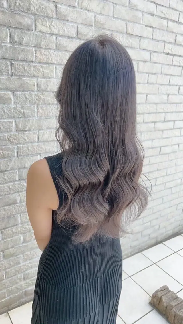 カラー 透明感カラー💎 岩崎美優のヘアスタイル