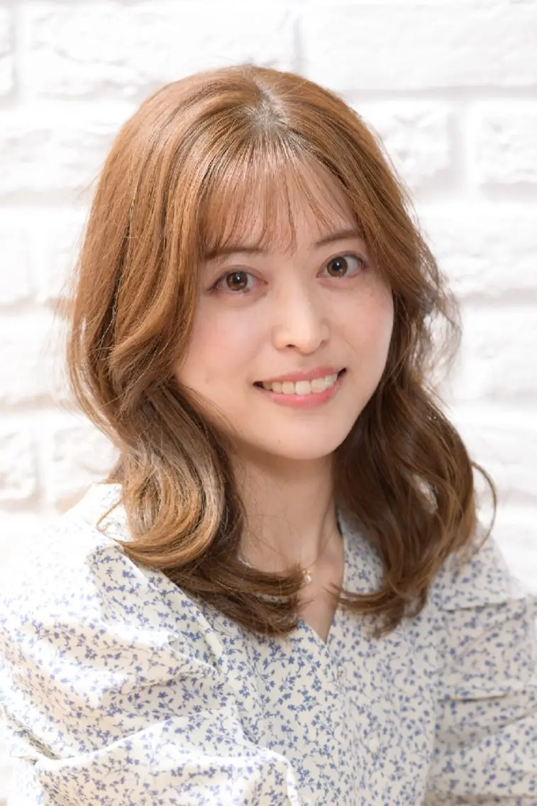 ミディアム カラー ミディアムレイヤー レイヤーカット ✂デザインカット🐟 高評価✂戸崎俊成✂のヘアスタイル
