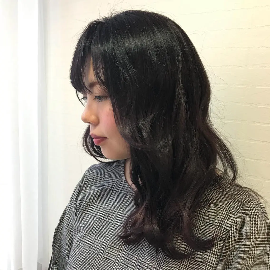 ロング カラー オリーブ/アッシュ やわらか透明感カラーのヘアスタイル