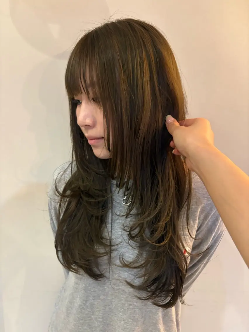 ロング カラー カット ヘアカラー yumemiレイヤー ‎✴︎ 透明感カラーのヘアスタイル