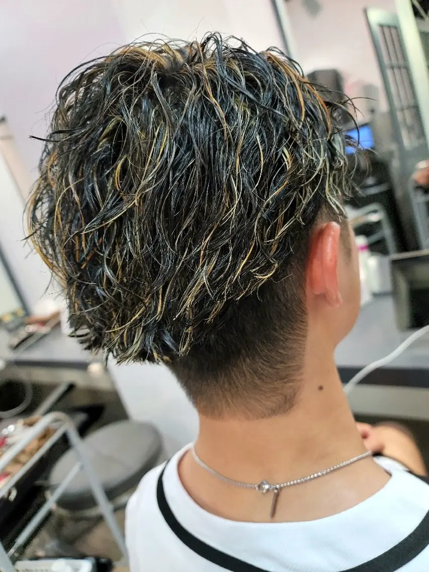 ショート カラー パーマ メンズ カット ヘアカラー パーマ ✨弱酸性縮毛矯正✨ ✨髪質改善✨hiroのヘアスタイル
