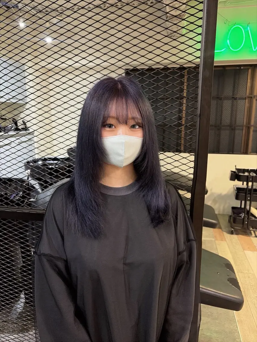 ミディアム ヘアカラー 💜🦋 COCONA🦋💜のヘアスタイル