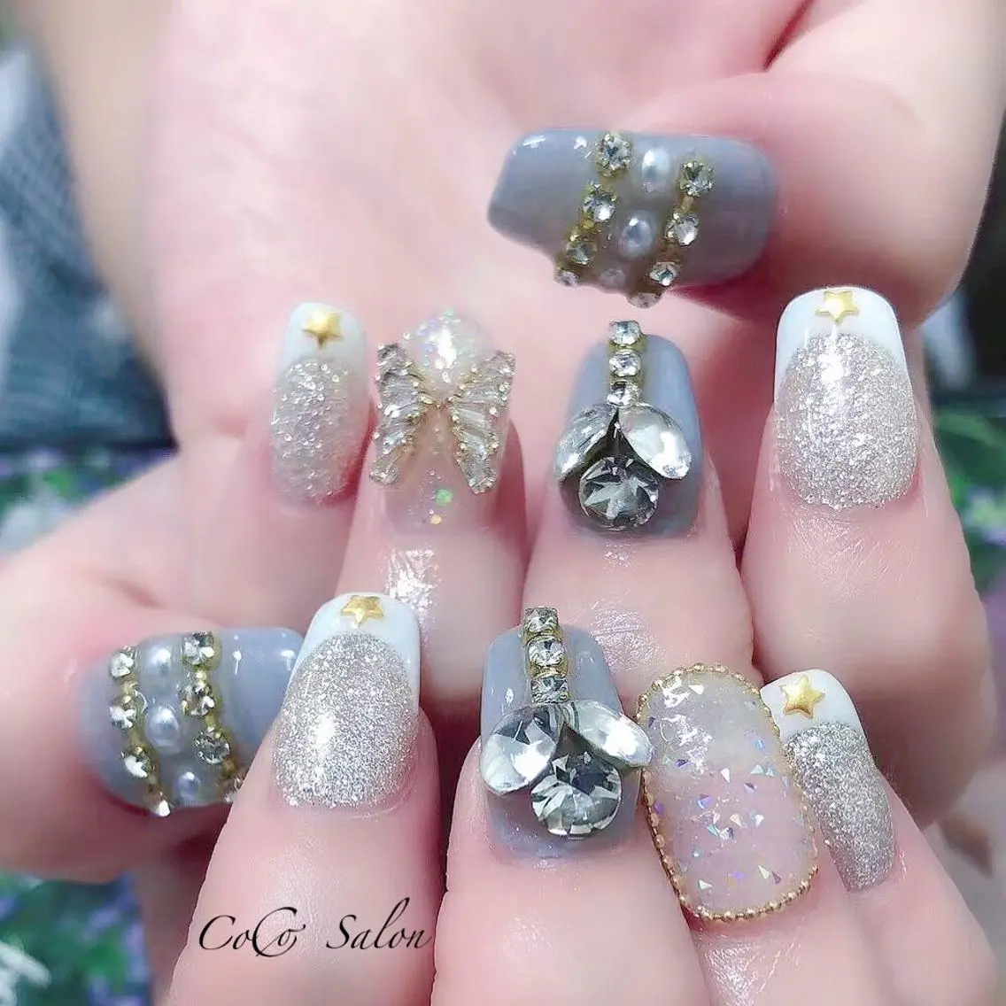 ネイル 長さ出し フレンチネイル ジェルネイル キラキラネイル ラメ(グリッター) CoCoSalon ネイル/まつ毛予約のネイルデザイン