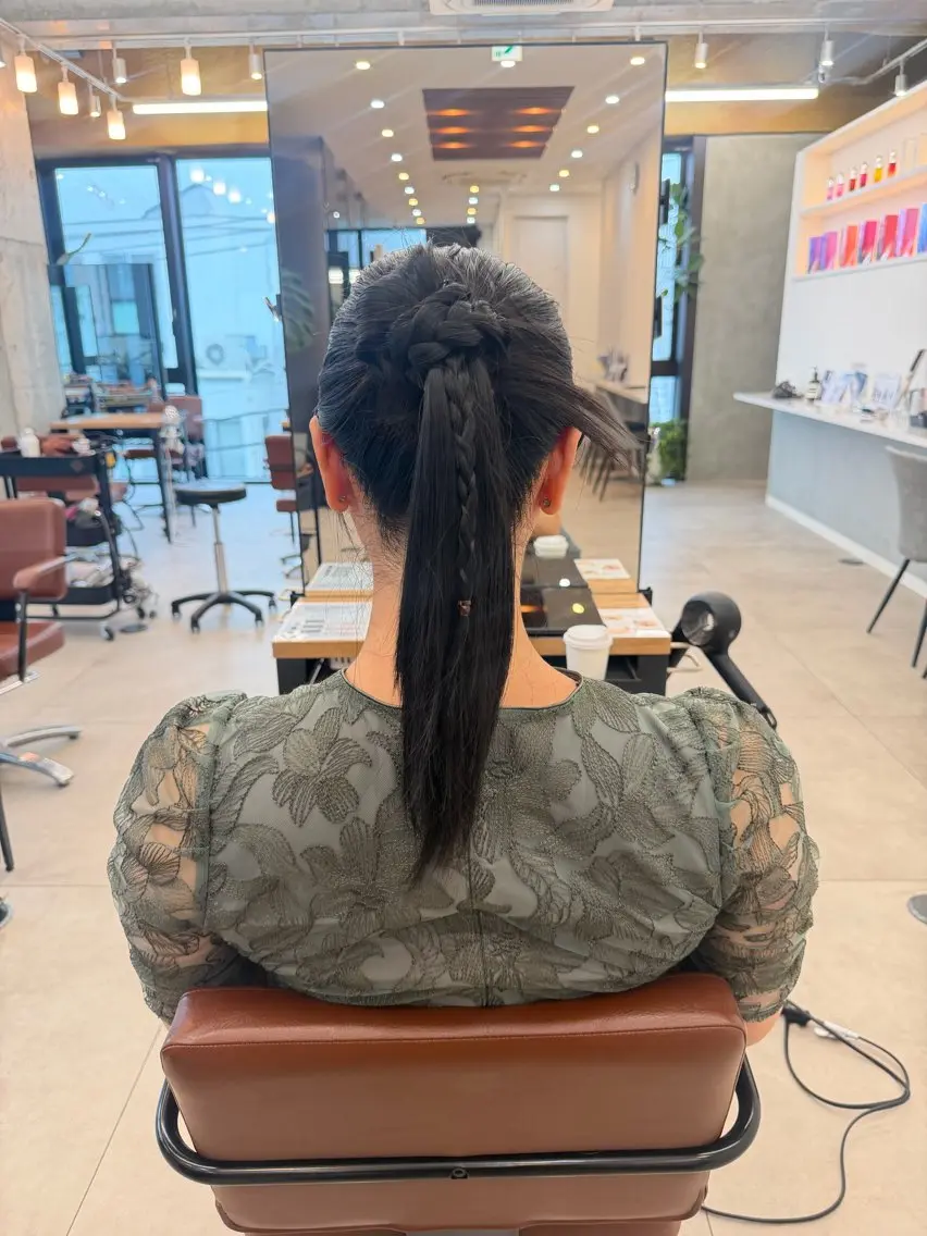 ヘアアレンジ ヘアセット おかの まひろのヘアスタイル