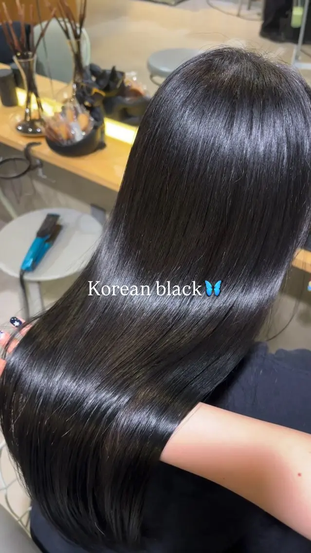 ロング ヘアカラー トリートメント Kazuha /透明感カラーのヘアスタイル