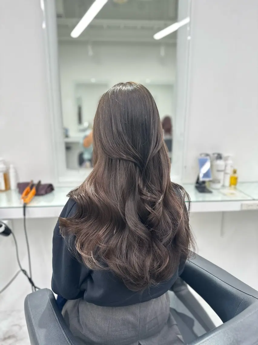 ロング カラー ヘアカラー トリートメント ヘッドスパ ヘアセット ❄最強かわいいカラー ❄️MINA❄️のヘアスタイル