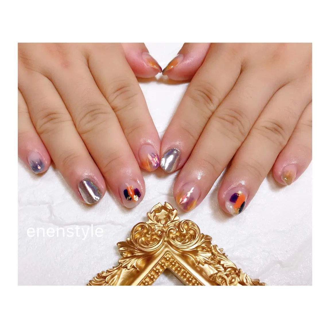 ショート ネイル オーロラネイル ジェルネイル ミラーネイル ニュアンスネイル オフィスネイル 🐾enen style 🐾のネイルデザイン