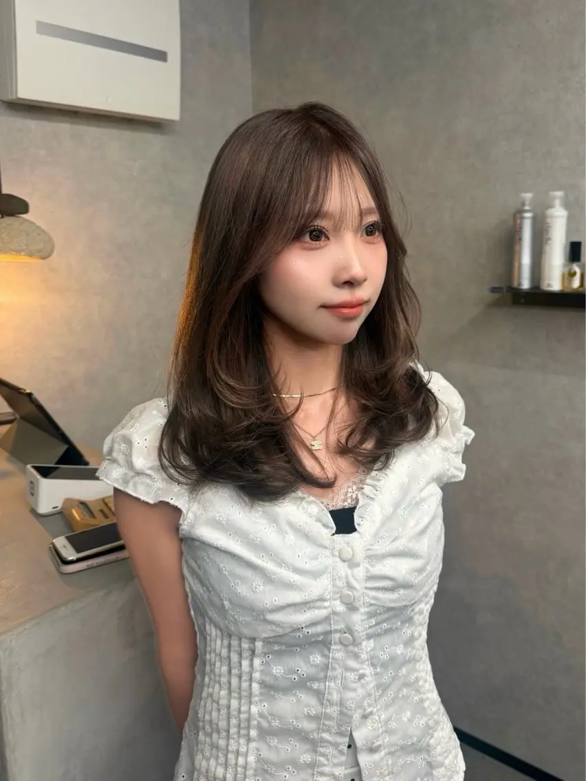 セミロング カラー ヘアカラー アヤカ （AYAKA）のヘアスタイル