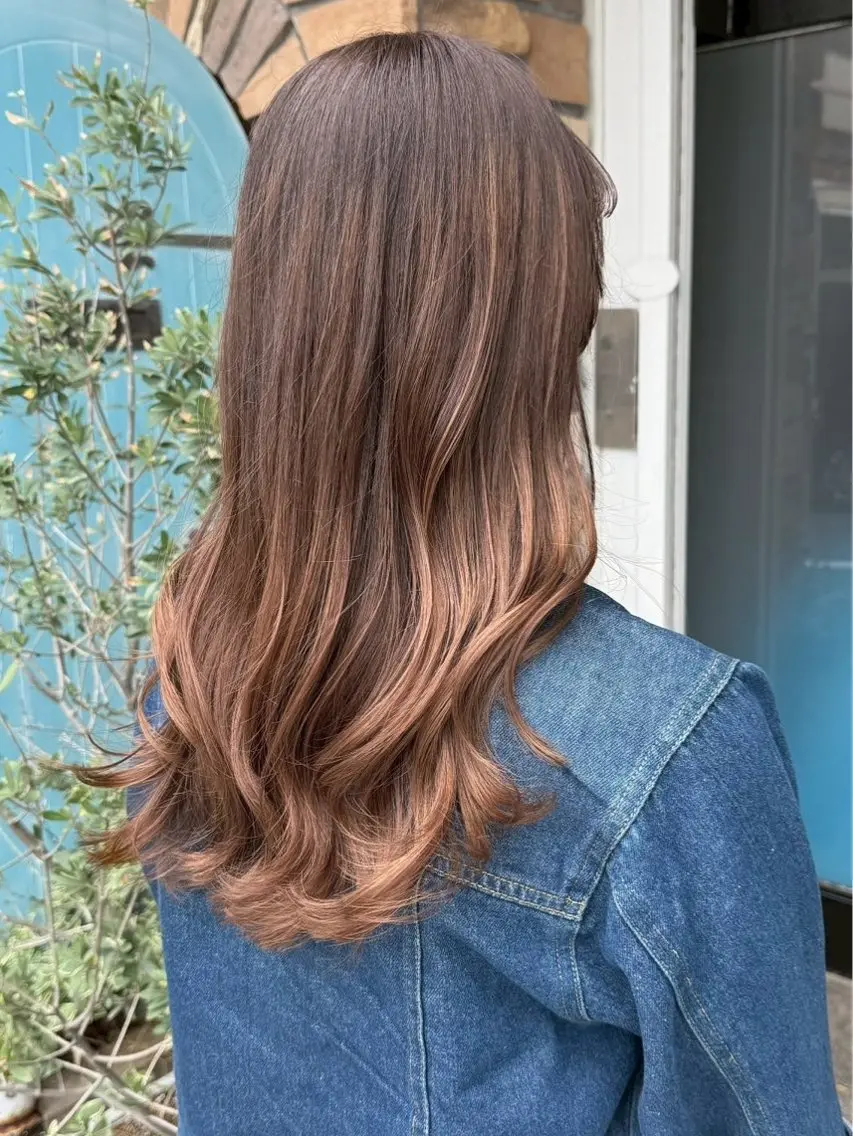 ロング カラー グラデーションカラー 透明感カラー/パーマ 🌀アオノのヘアスタイル