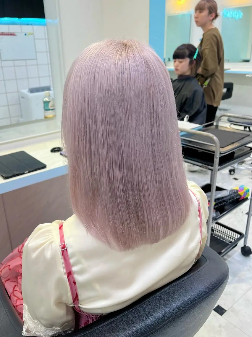 ミディアム カラー ヘアカラー ブリーチカラー 🩵MIZUKIのヘアスタイル