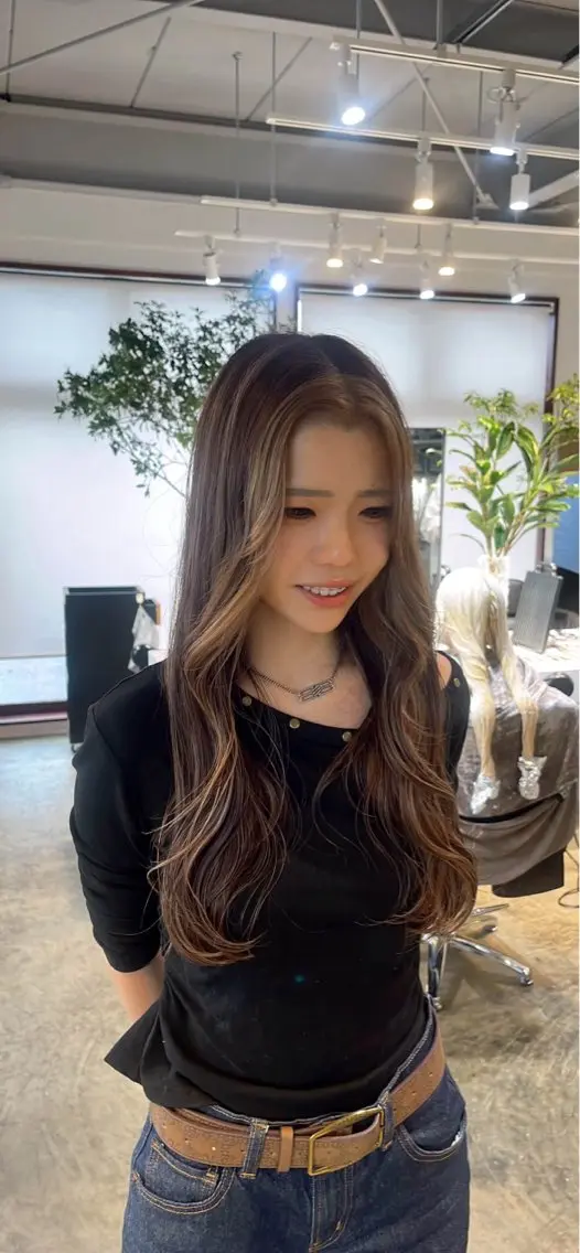 ロング ミストバング ハイライト カット ヘアカラー トリートメント ྀི akane   ྀིのヘアスタイル