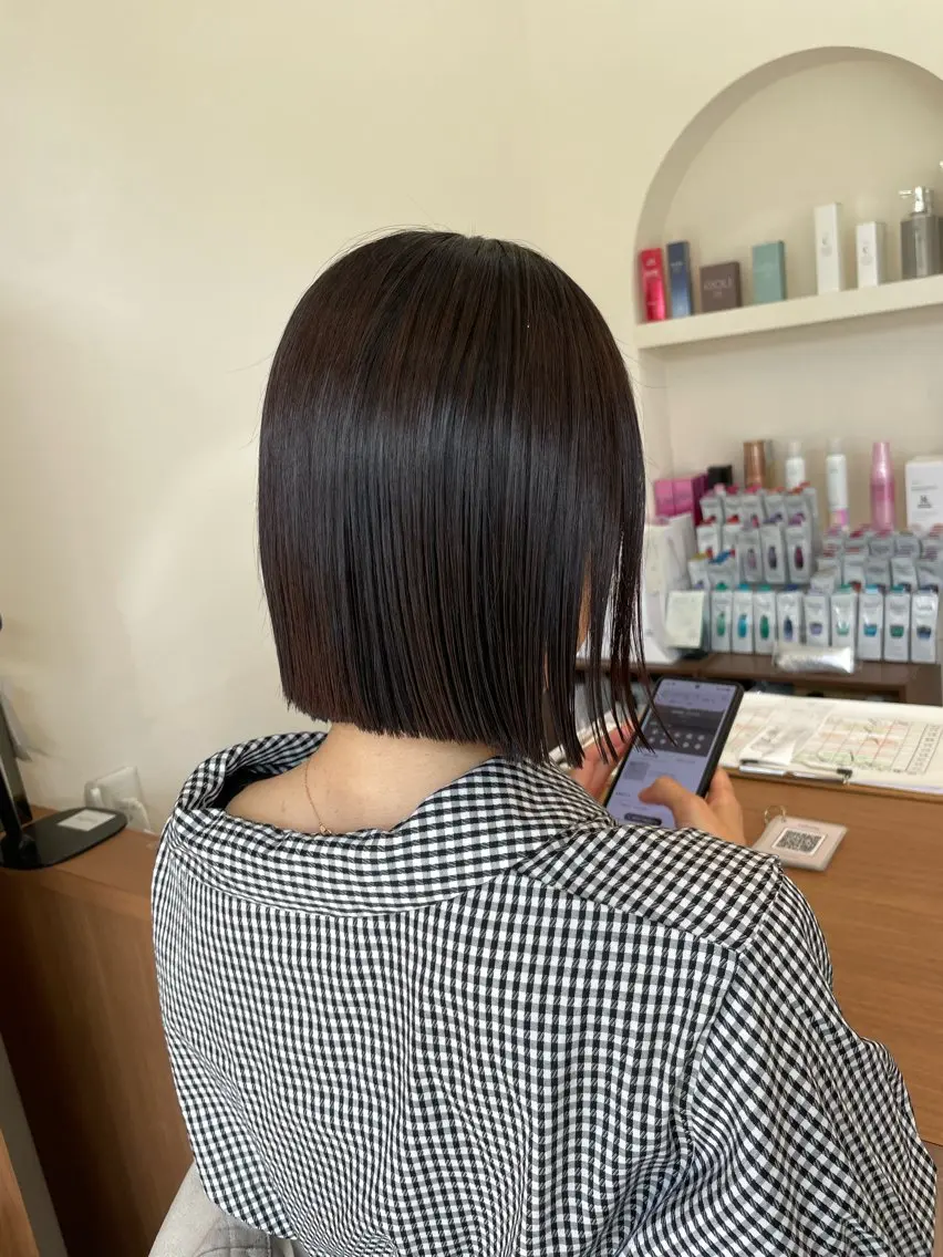 ミディアム カット ヘアカラー トリートメント 鈴木 梨瑚のヘアスタイル