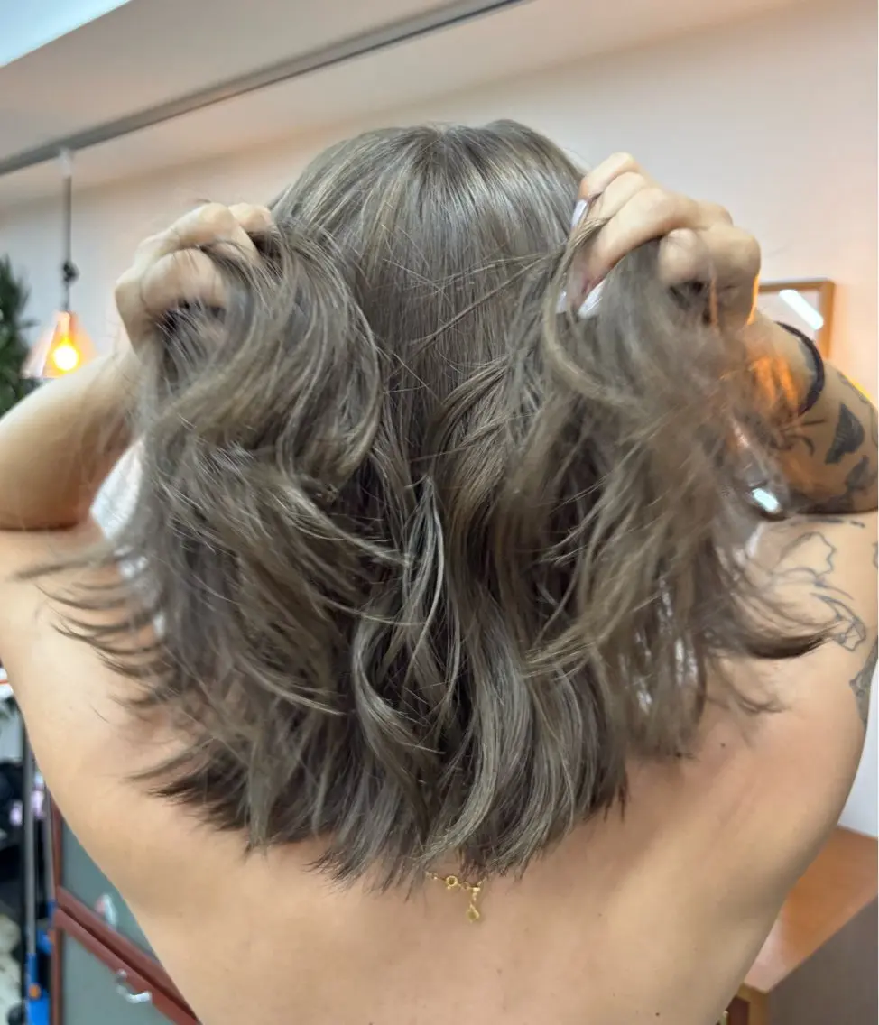 ミディアム ヘアカラー トリートメント ナナ/大阪心斎橋/ 海外レイヤーカットのヘアスタイル