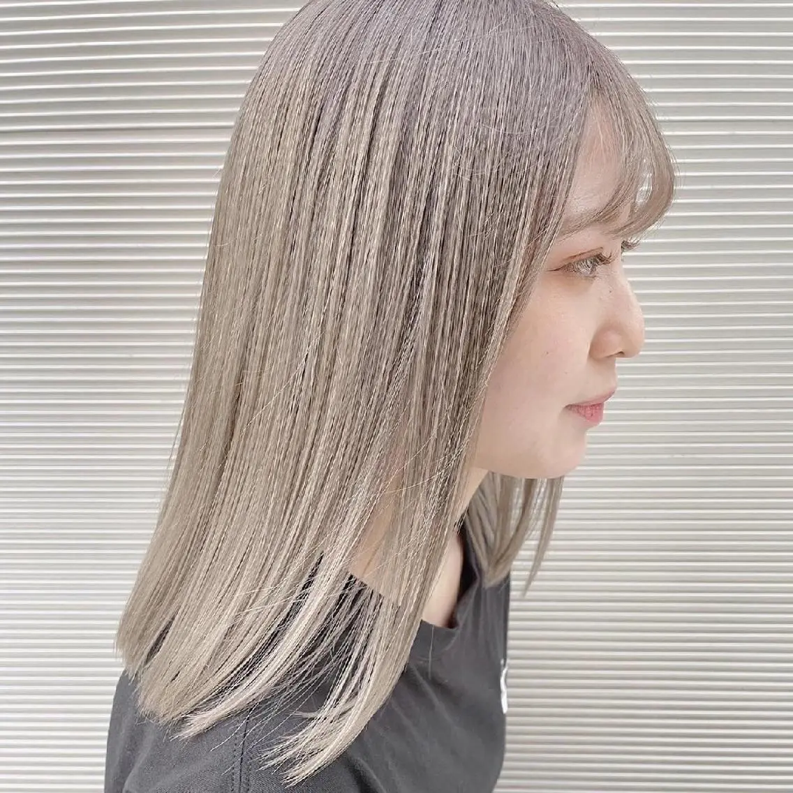 セミロング カラー ヘアアレンジ 透明感/レイヤー 🇰🇷tomonaのヘアスタイル