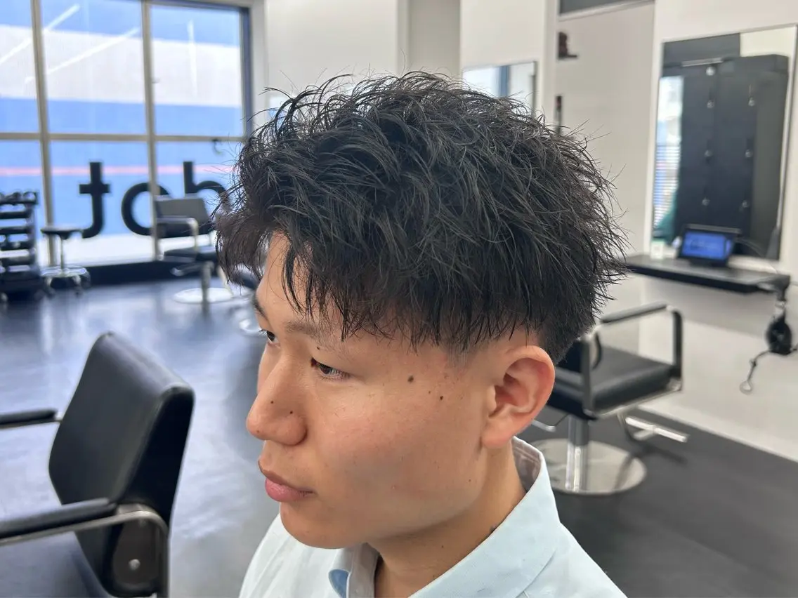 メンズ 🔥メンズパーマ特化 🔥¥7700/のヘアスタイル