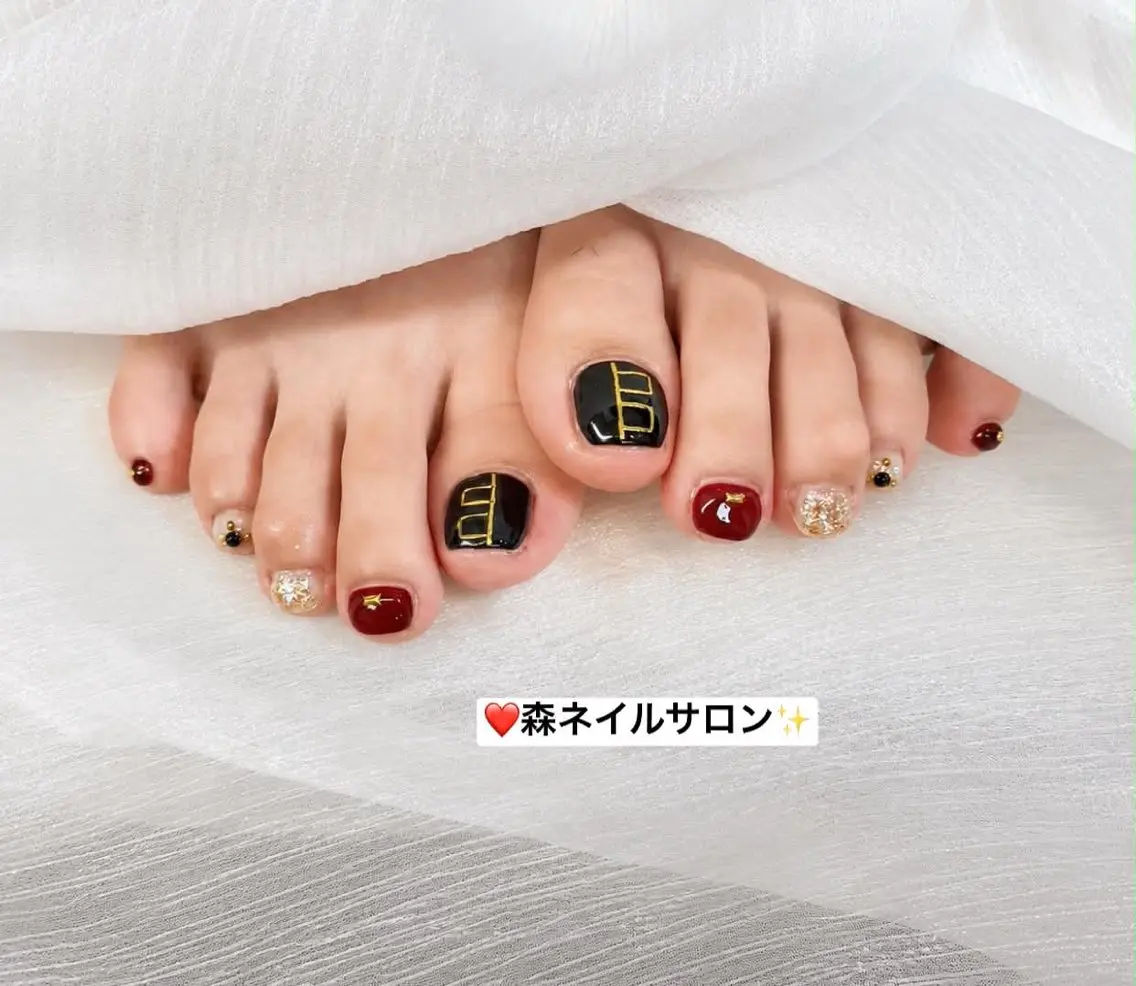 ネイル フットネイル 森 ネイル サロンのネイルデザイン