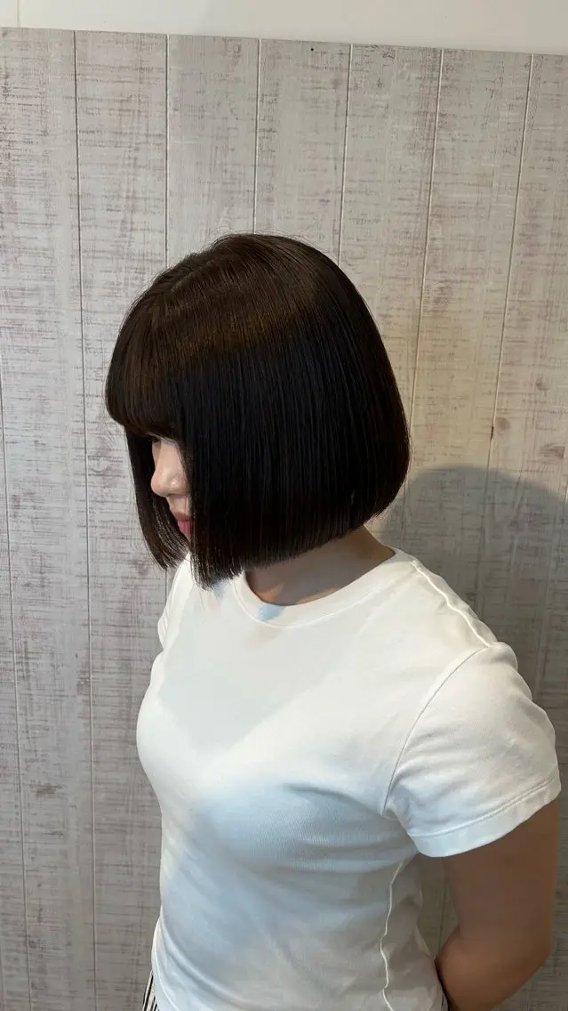 ミディアム ハヤシ ナルミのヘアスタイル