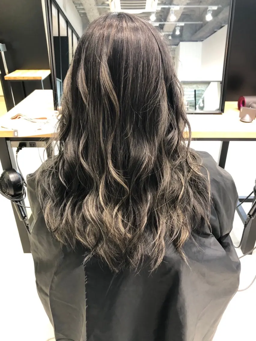 ロング IT by ALBUM“ZEN“のヘアスタイル