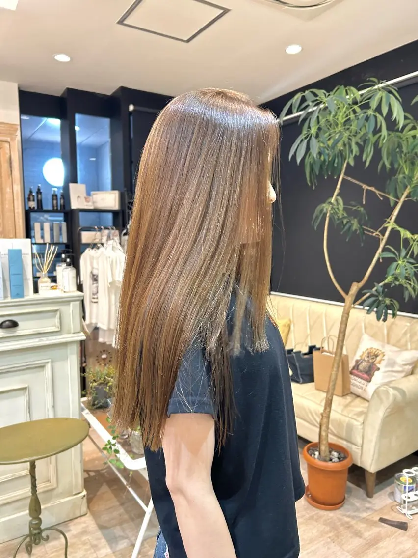 ロング サイトウ ミキのヘアスタイル