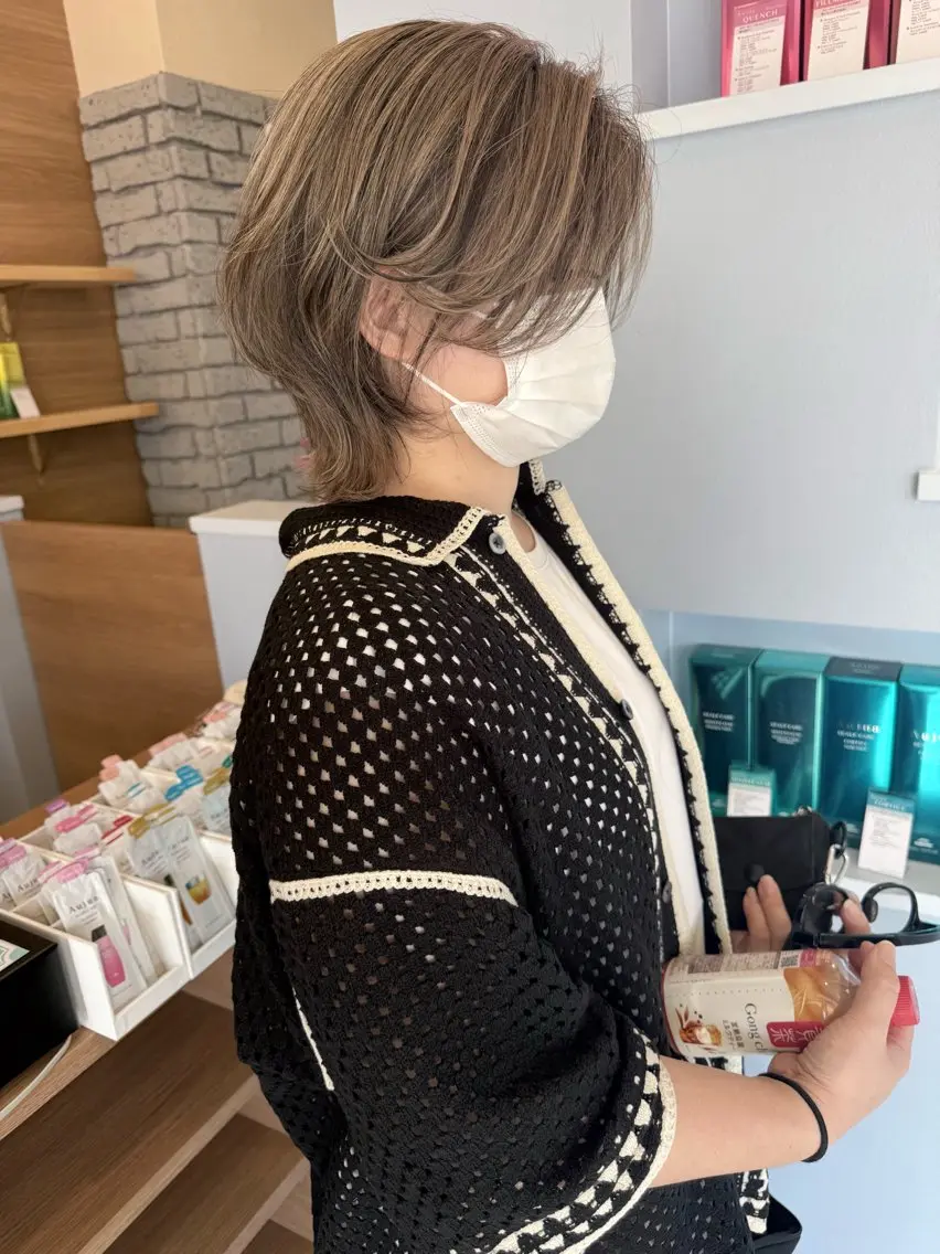 ミディアム ショートボブ ボブレイヤー ボブ 髪質改善 韓国風ヘア ヘアカラー suii..hair designのヘアスタイル