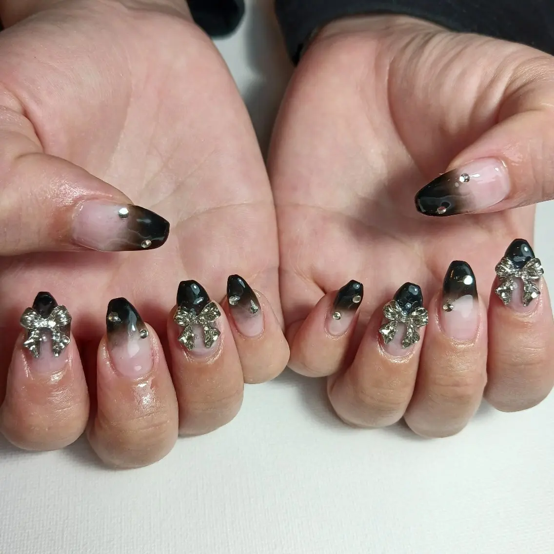 ネイル ジェルネイル グラデーション 持ち込み リボン ショートネイル ハンドネイル owlnail /持込みデザイン専門のネイルデザイン