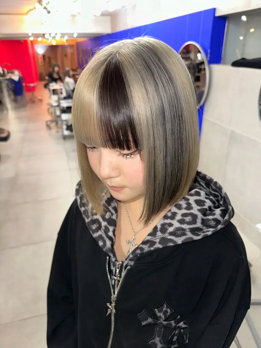 ミディアム カラー ブリーチ デザインカラー ダブルカラー ハイライトカラー インナーカラー ヘアカラー トリートメント THE./ブリーチ 透感カラー/髪質改善のヘアスタイル