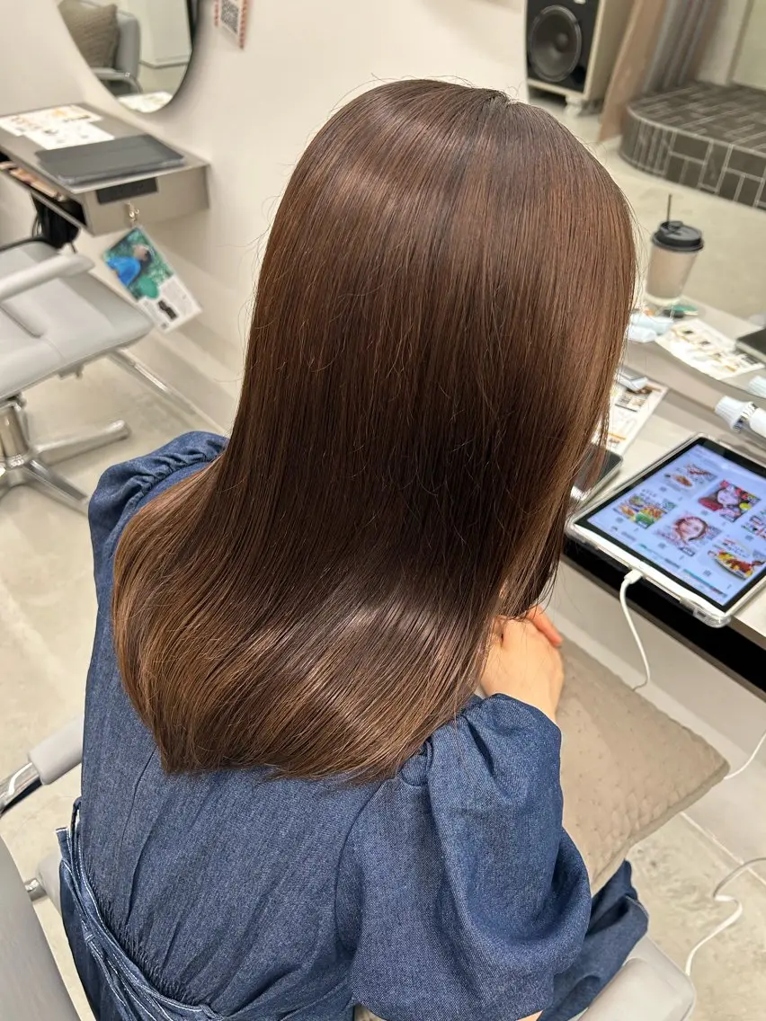 ミディアム カラー ベージュカラー ブリーチ 透明感カラー トリートメント ラン 髪質改善/甲子園口のヘアスタイル