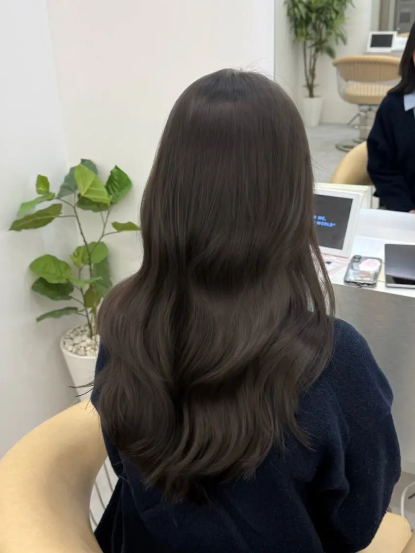 カラー RUA/ 韓国スタイル🎀🩵のヘアスタイル