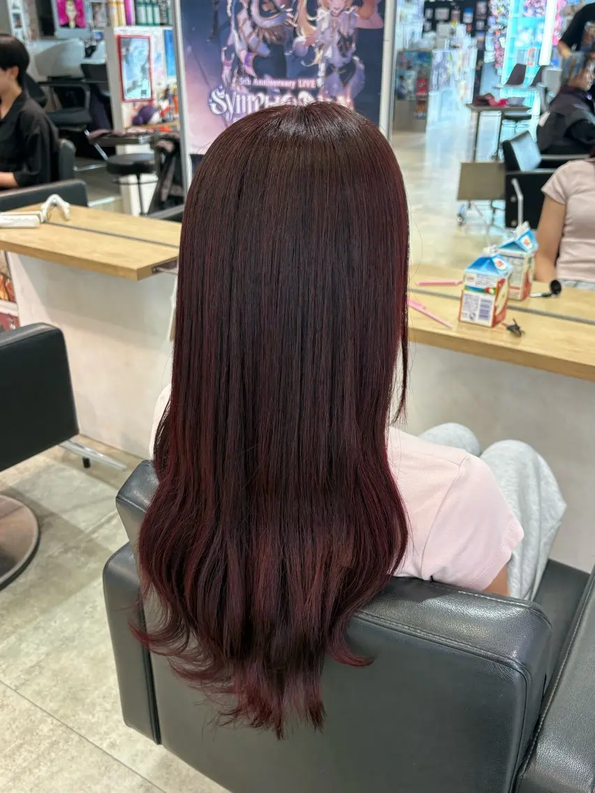 ロング カラー ベージュカラー ブリーチ ボルドーカラー ブラウンカラー 透明感カラー 推しカラー/ ミクのヘアスタイル