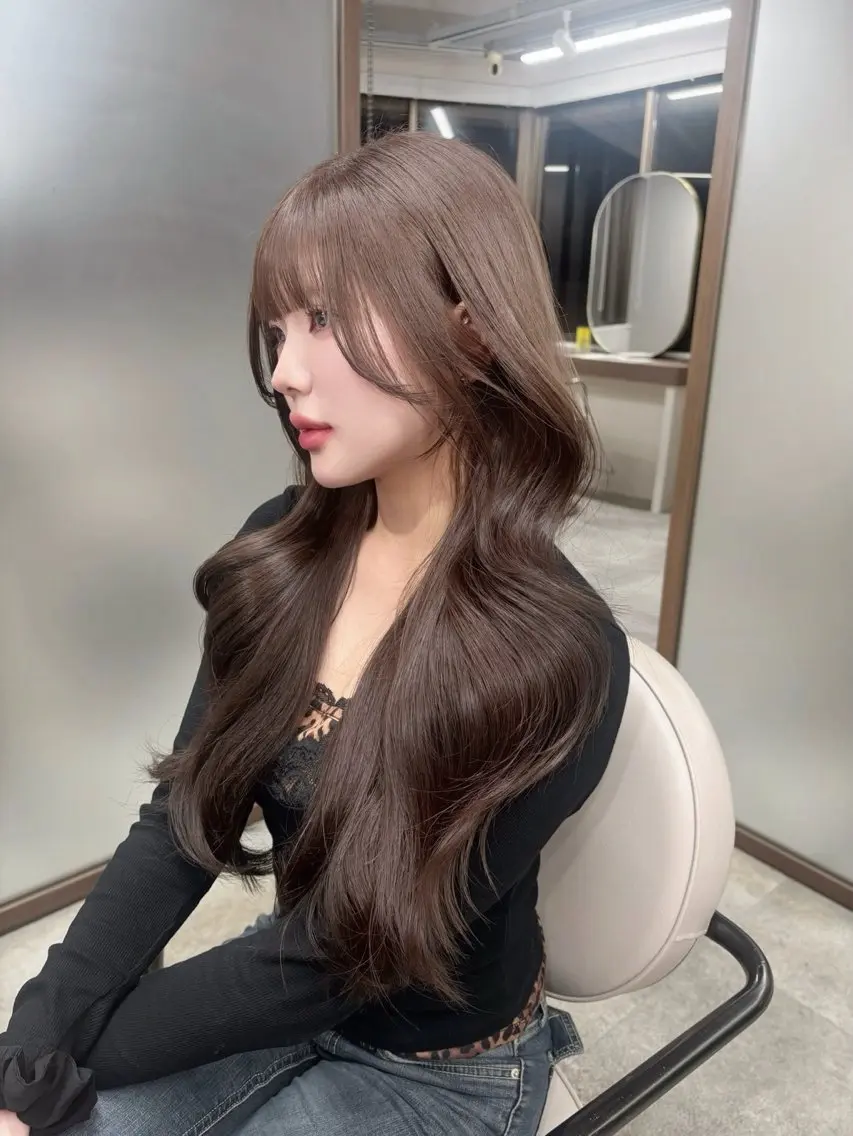 ロング 韓国風ヘア レイヤーカット ロング 似合わせカット カット ヘアカラー トリートメント 西尾 彩那のヘアスタイル