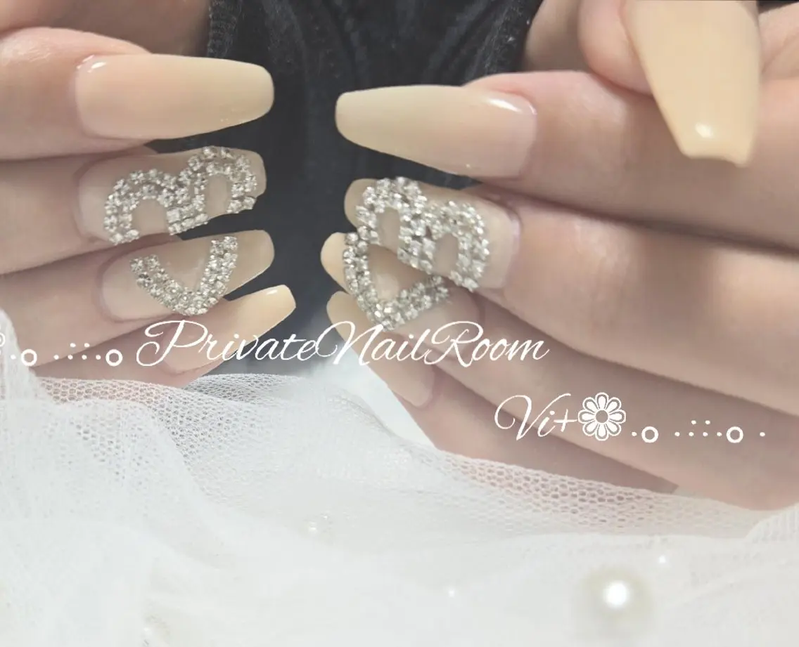 ネイル ハンドネイル Nail Room Vi+のネイルデザイン