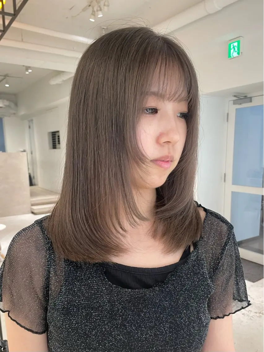 セミロング ヘアカラー loely 💞miyuのヘアスタイル