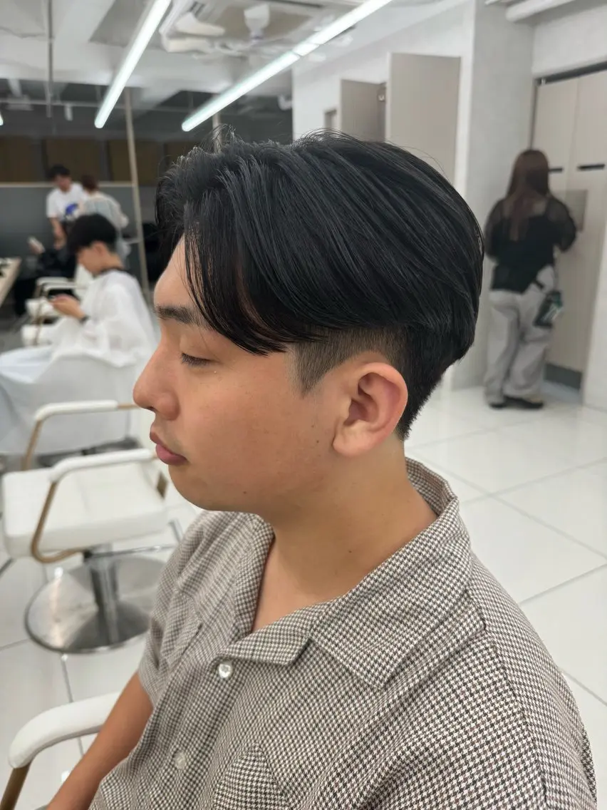 ショート パーマ メンズ メンズパーマ くせ毛 縮毛矯正 ニュアンスパーマ カット 縮毛矯正 【メンズ縮毛矯正】 田中秀斗のヘアスタイル