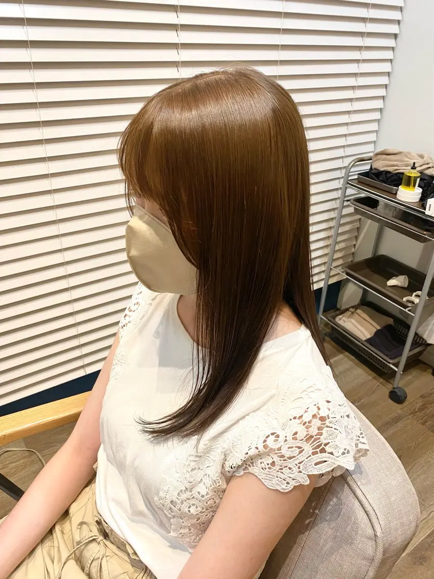 セミロング カラー ヘアアレンジ ブリーチ ブラウンカラー ブリーチなしカラー 宮本 紗阿弥のヘアスタイル