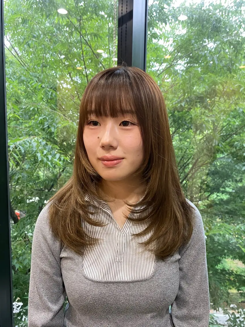 セミロング yamashita karinのヘアスタイル