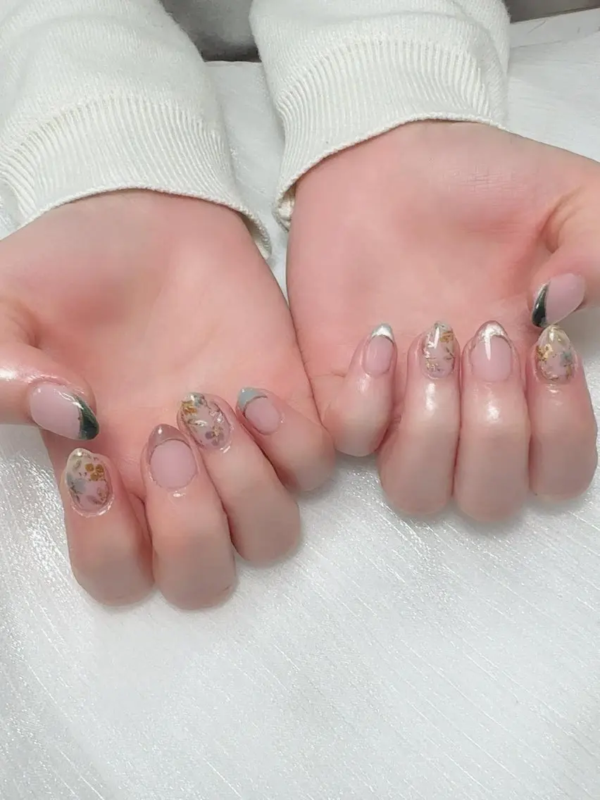 ネイル フレンチネイル グラデーション 韓国ネイル マグネットネイル ミラーネイル ハンドネイル Squen Nail shinjukuのネイルデザイン