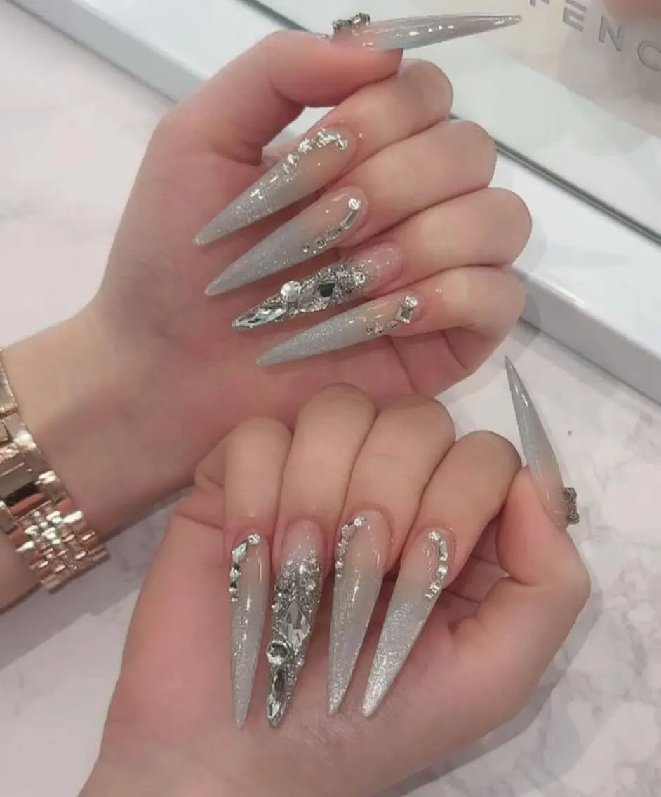 ネイル アートネイル フラワーネイル フレンチネイル ジェルネイル グラデーション Ryu Nail NekoChanのネイルデザイン