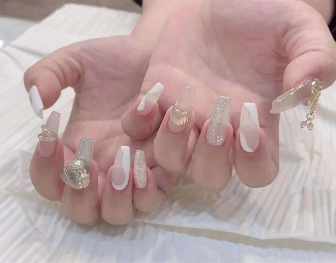 ネイル クリアネイル ゴールド ラメ(グリッター) babarla Nailのネイルデザイン